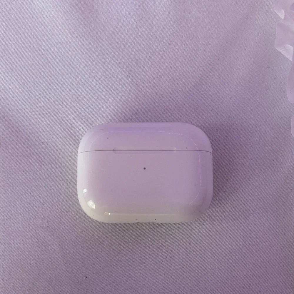 Apple Airpods pro 2nd gen CASE ONLY Glossy White Earbuds Case WITHOUT AIRPODS